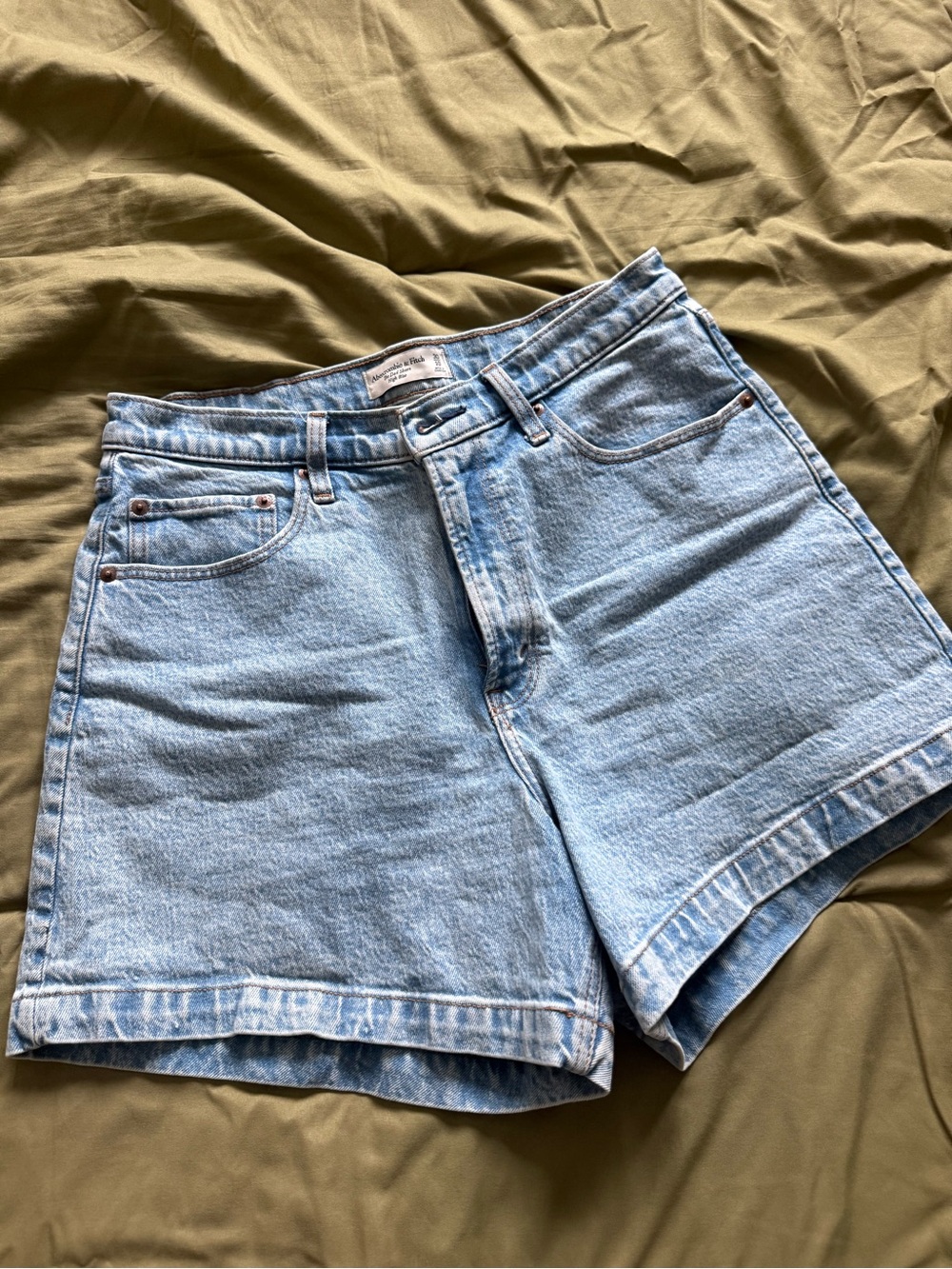 Abercrombie Dad shorts - Picture 2 of 2